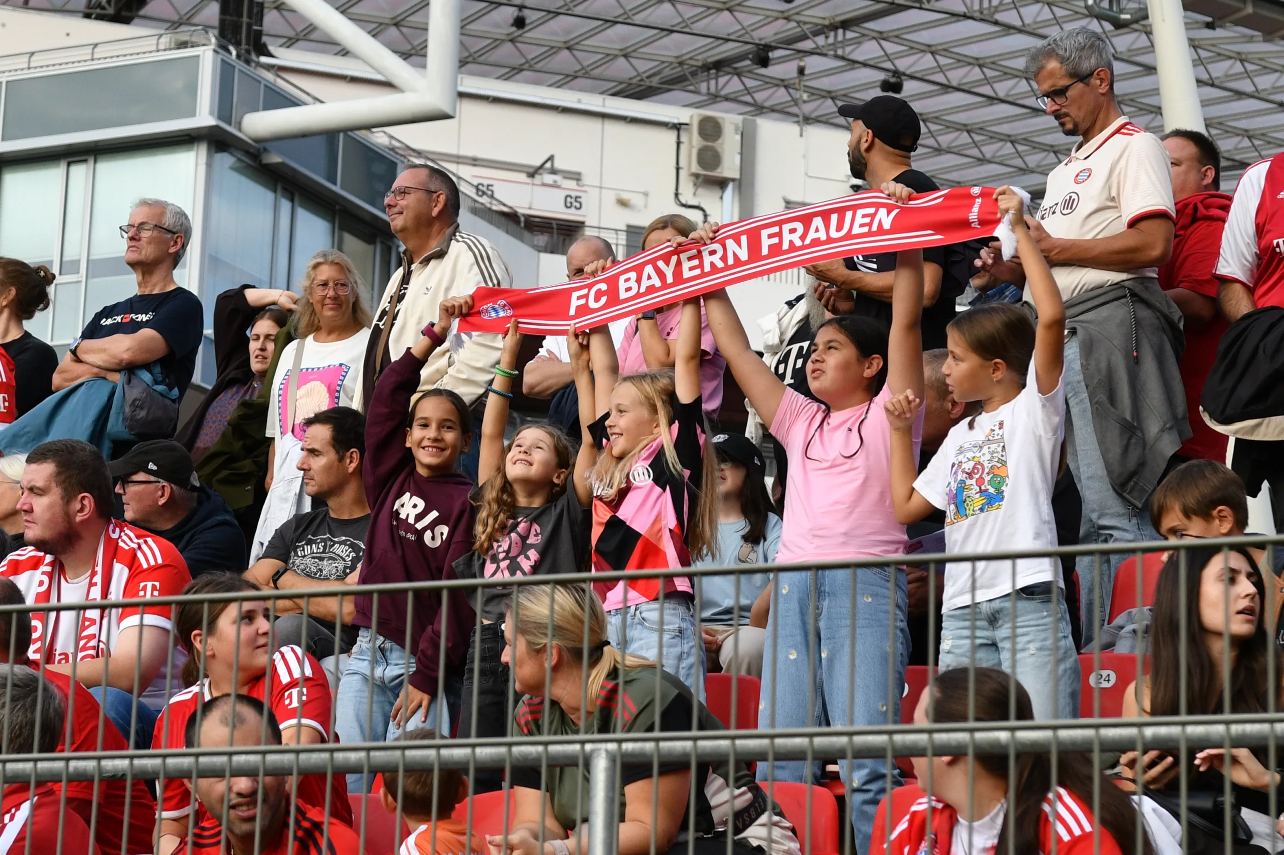 140926-Bayer04-FCBayern-16