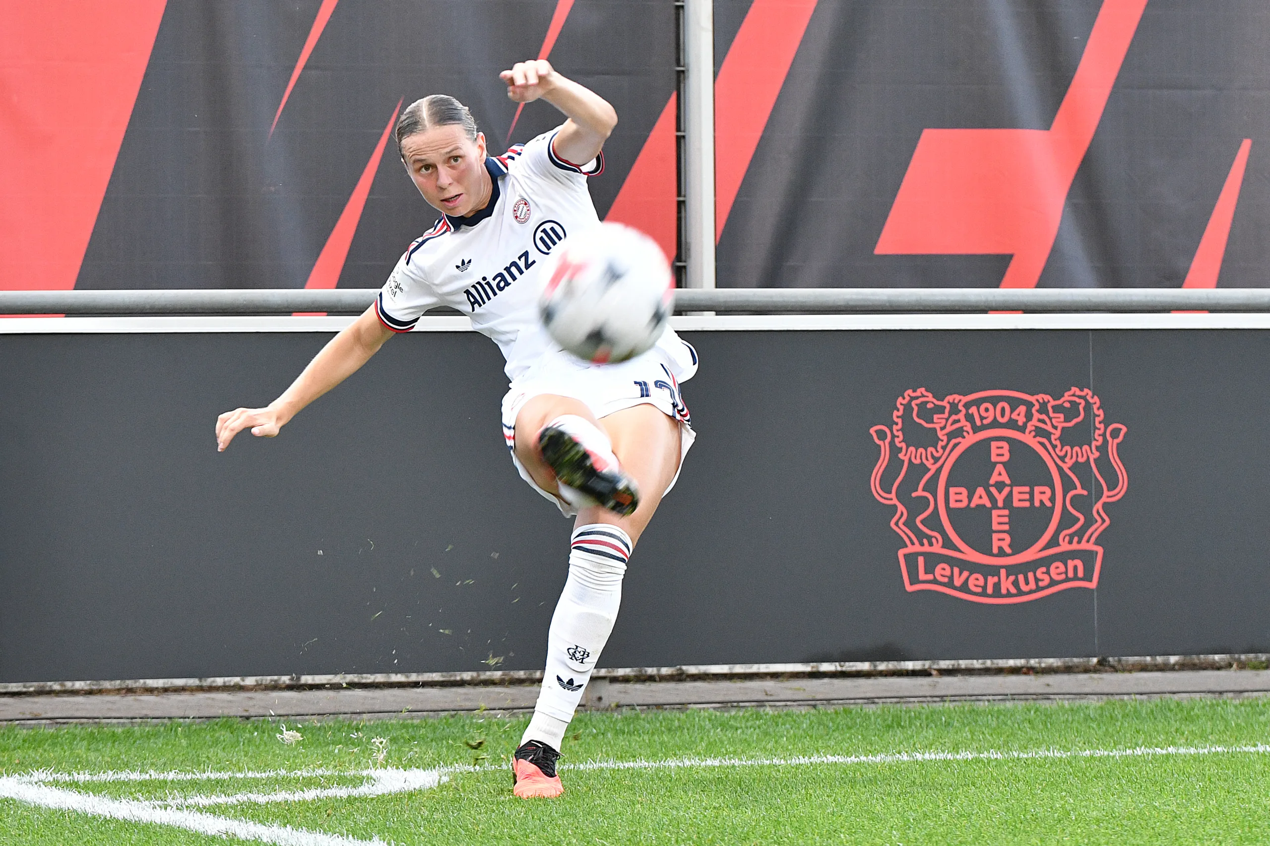 140926-Bayer04-FCBayern-27